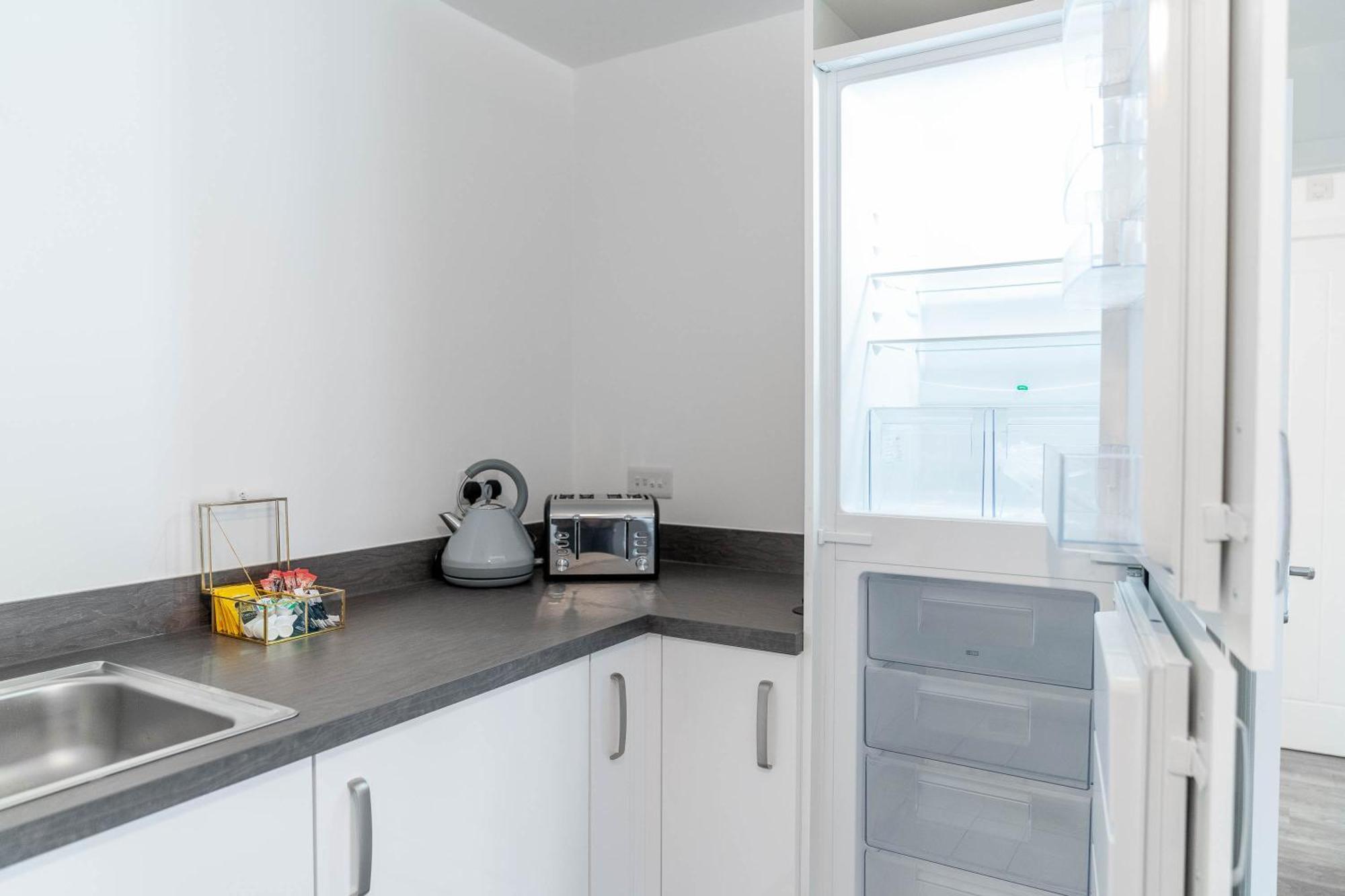 Luxury Apartment - Twin Beds - Selly Oak - Off-Street Parking - Free Netflix & Wifi - Top Rated 9Cc Birmingham Exterior photo